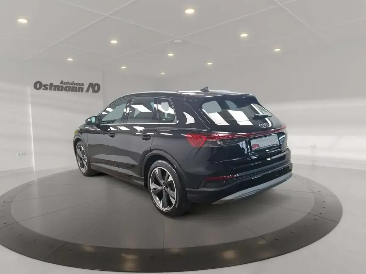 Gebraucht Audi Q4 e-tron S-Line 150 kW (204 PS) 2023 Mythosschwarz metallic SUV