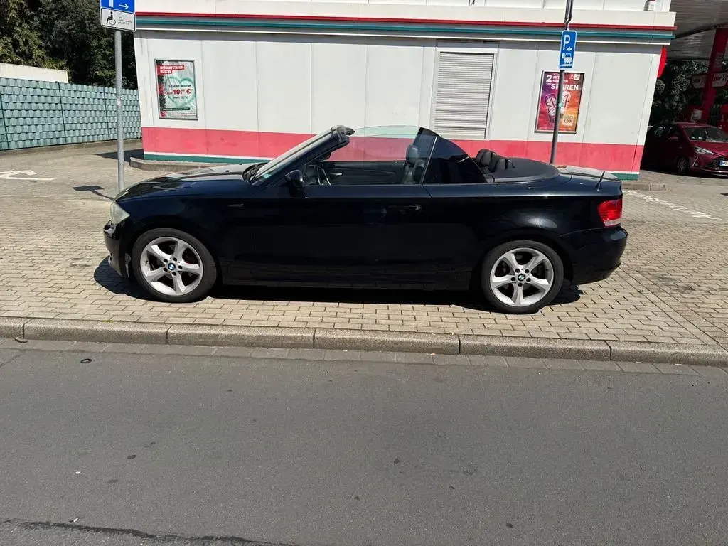 Gebraucht BMW 120 Cabriolet 170 PS (125 kW) 2008 Schwarz Cabrio