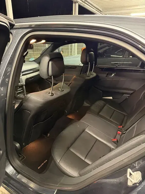 Gebraucht Mercedes E350 Avantgarde 292 PS (214 kW) 2010 Grau Limousine