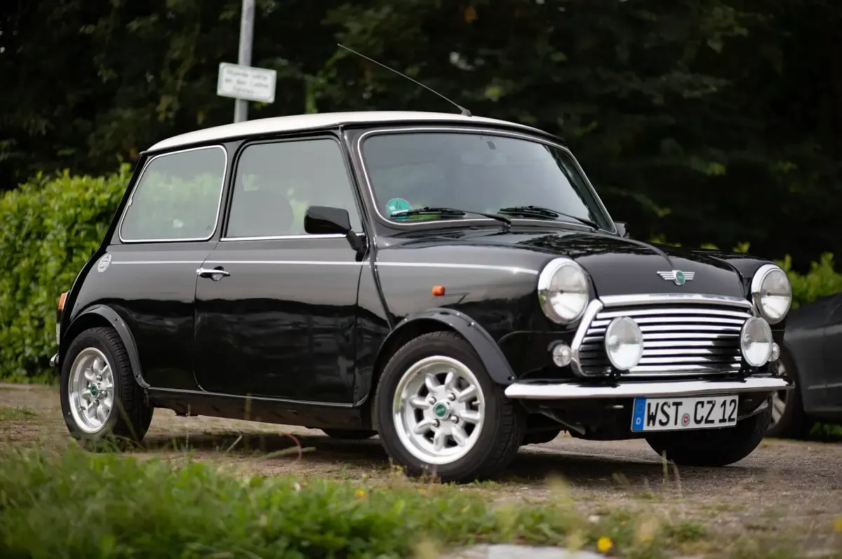 Gebraucht Mini Cooper 63 PS (46 kW) 2000 Schwarz Kleinwagen