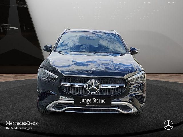 Schwarz Gebraucht 2024 Mercedes GLA200 Advanced SUV | 37.990 € (Guter Preis) - Bild 1/4