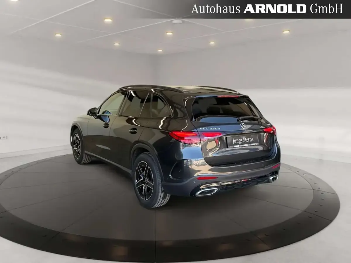 Gebraucht Mercedes GLC220 AMG line 197 PS (144 kW) 2024 Grau SUV