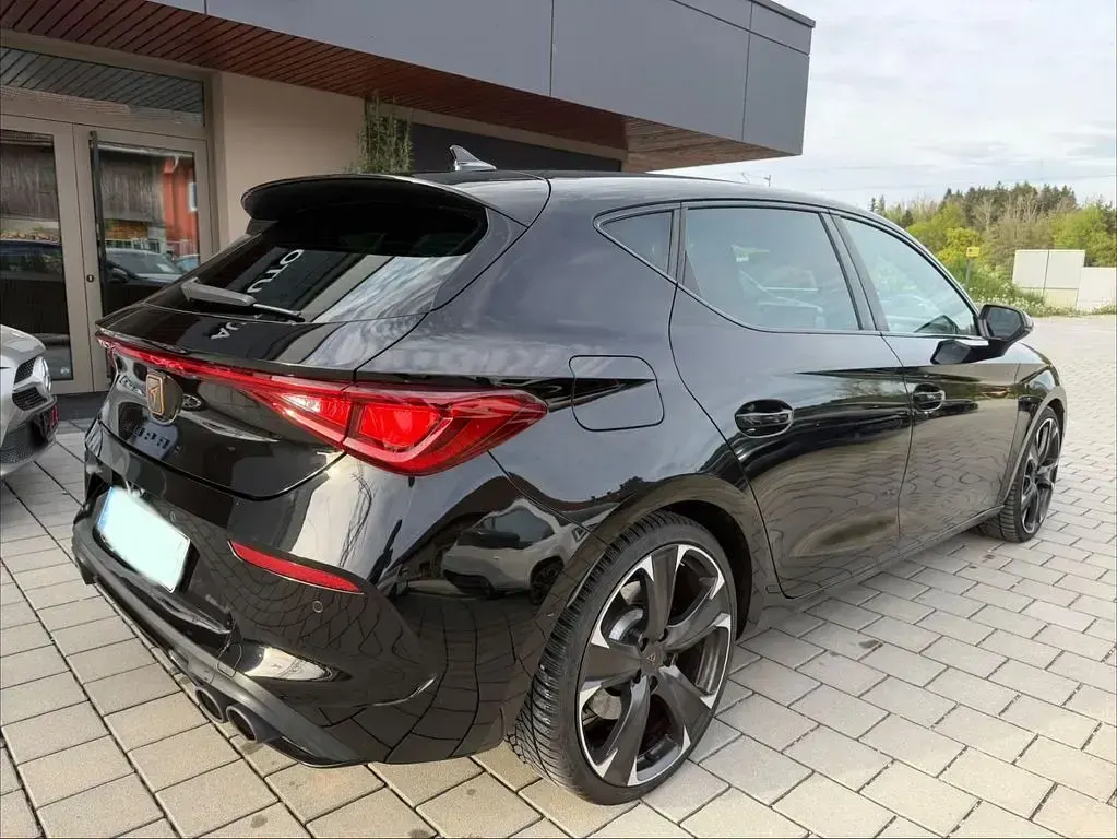 Gebraucht Cupra Leon VZ 300 PS (220 kW) 2023 Schwarz Limousine