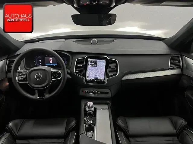 Gebraucht Volvo XC90 Ultimate 235 PS (172 kW) 2024 Onyx black (metallic) SUV