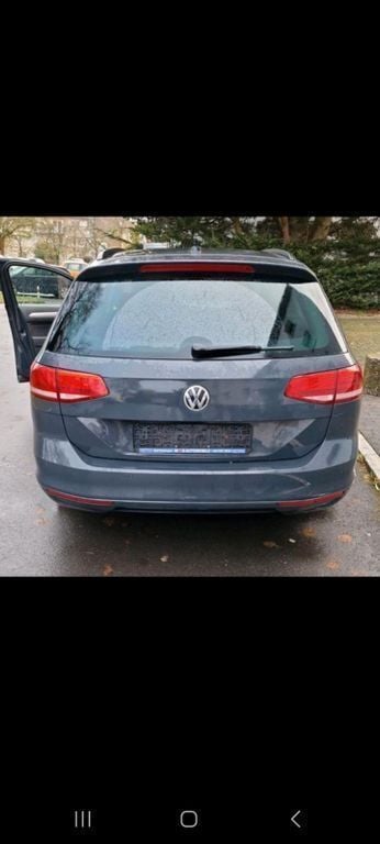 Grau Gebraucht 2016 VW Passat Comfortline Kombi | 8.999 € (Guter Preis) - Bild 1/4