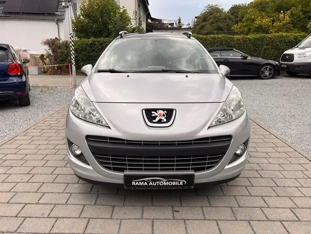 Gebraucht Peugeot 207 Premium 120 PS (88 kW) 2011 Grau Kombi