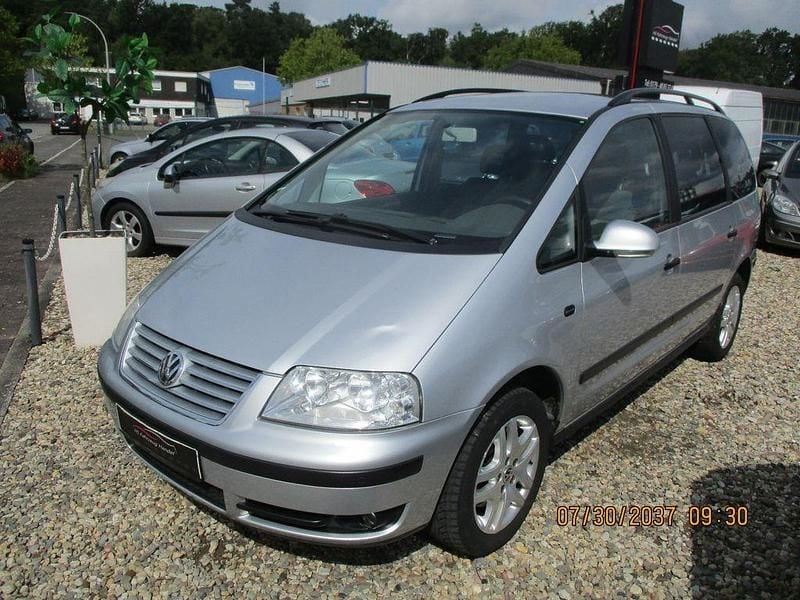 Silber Gebraucht 2007 VW Sharan Van / Kleinbus | 2.799 € (Fairer Preis) - Bild 1/4