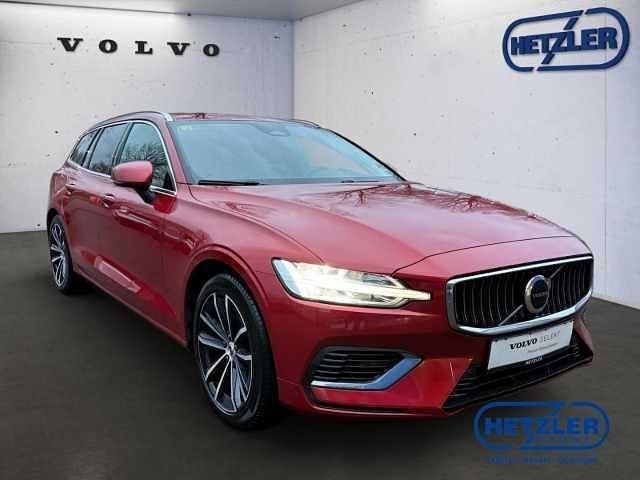 Gebraucht Volvo V60 Core 398 PS (292 kW) 2022 Fusion red / metallic Kombi
