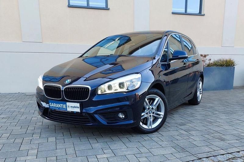 Blau Gebraucht 2015 BMW 225 Van / Kleinbus | 15.490 € (Fairer Preis) - Bild 1/4