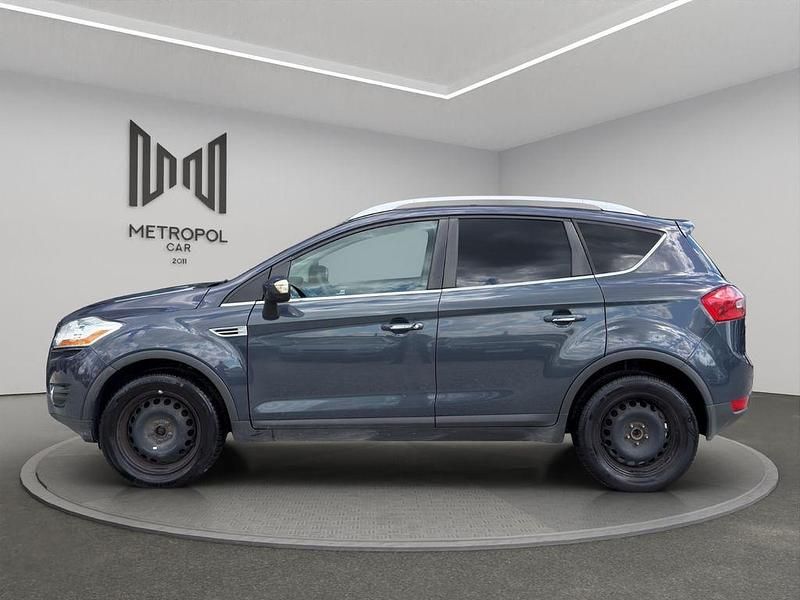 Używany Ford Kuga Trend 140 KM (102 kW) 2011 Szary SUV