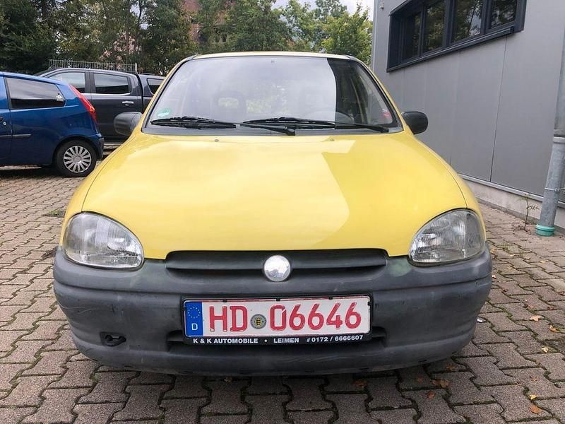 Second-hand Opel Corsa 45 CP (33 kW) 1995 Galben Break