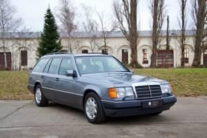 Gebraucht Mercedes E280 197 PS (144 kW) 1993 Grau Kombi