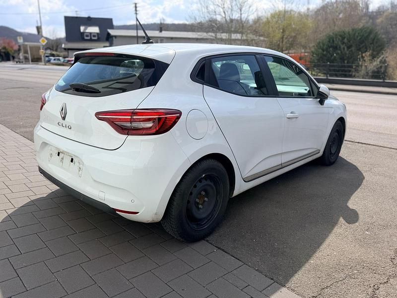 Gebraucht Renault Clio V 91 PS (66 kW) 2021 Weiß Kleinwagen