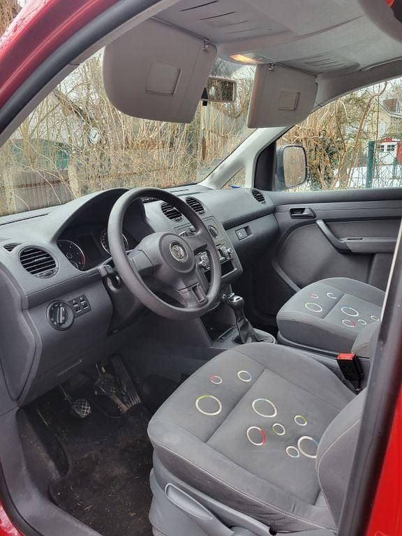 Gebraucht VW Caddy Edition 75 PS (55 kW) 2011 Rot Van / Kleinbus