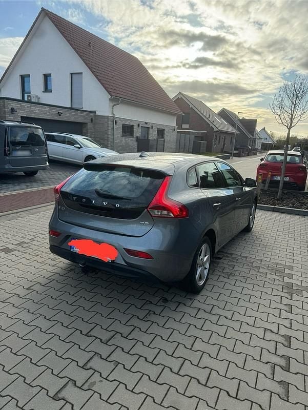 Gebraucht Volvo V40 114 PS (83 kW) 2015 Grau Limousine