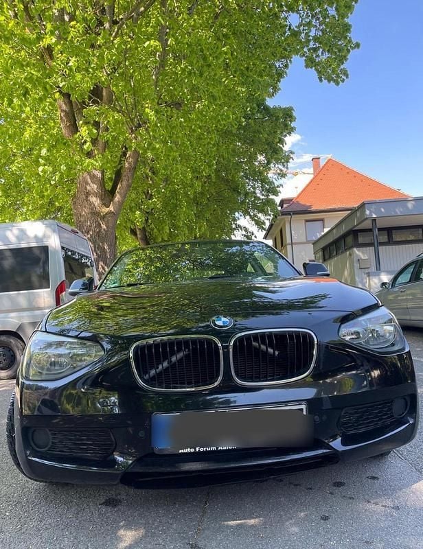 Schwarz Gebraucht 2012 BMW 116 Kleinwagen | 6.300 € (Guter Preis) - Bild 1/4