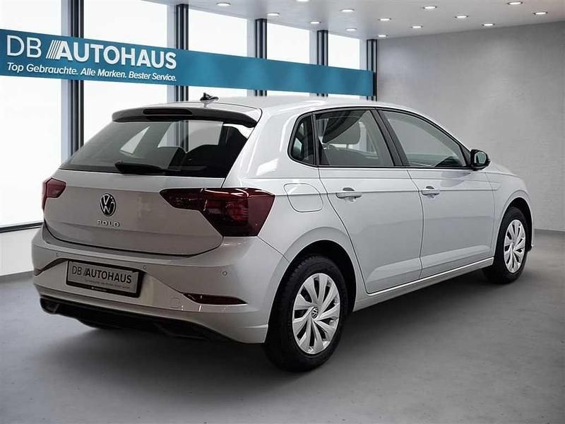 Gebraucht VW Polo Life 95 PS (69 kW) 2023 Silber Kleinwagen