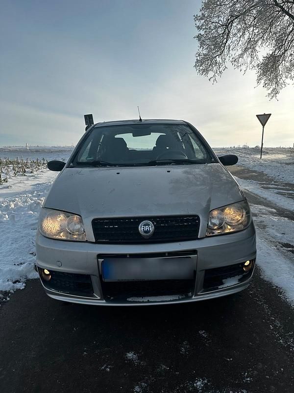 Grau Gebraucht 2003 Fiat Punto Kleinwagen | 1.050 € (Fairer Preis) - Bild 1/4