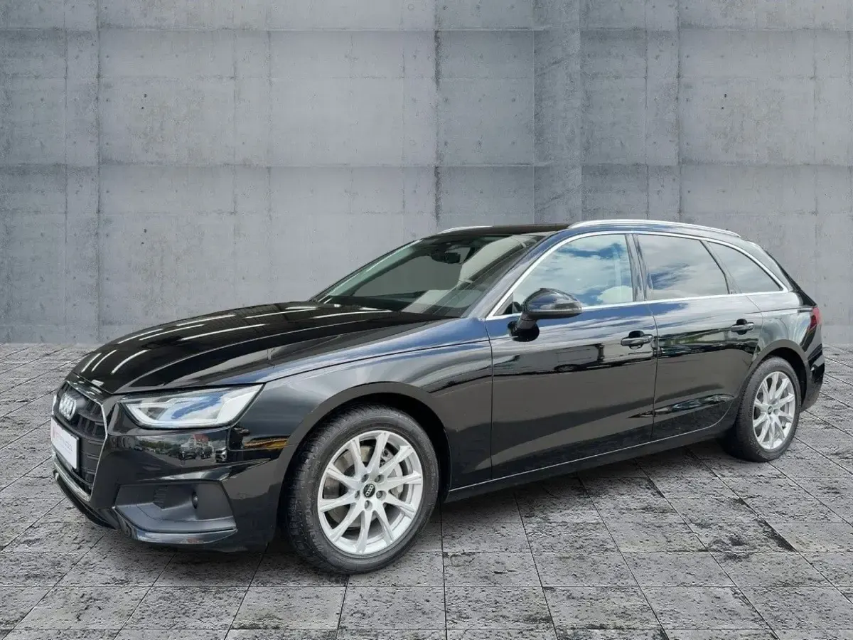 Gebraucht Audi A4 204 PS (150 kW) 2023 Brillantschwarz Kombi