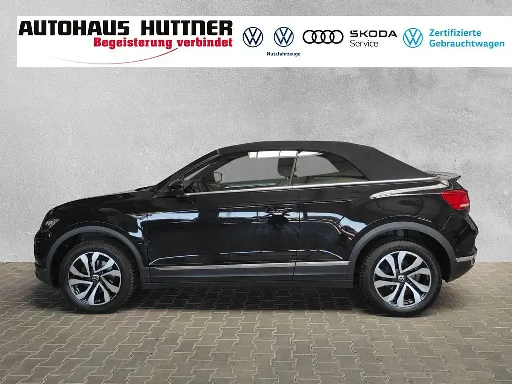 Gebraucht VW T-Roc Cabriolet Active 150 PS (110 kW) 2021 Deep black perleffekt (metallic) Cabrio