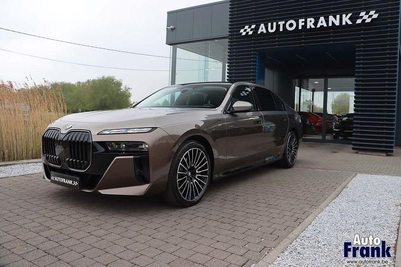 Gebraucht BMW 740 M Sport 286 PS (210 kW) 2023 Braun Limousine