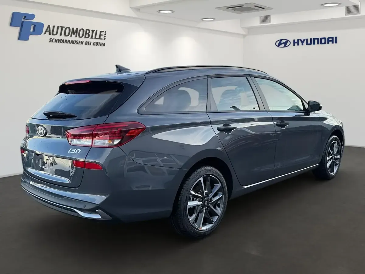 Neu Hyundai i30 Comfort 140 PS (102 kW) 2025 Grau Kombi