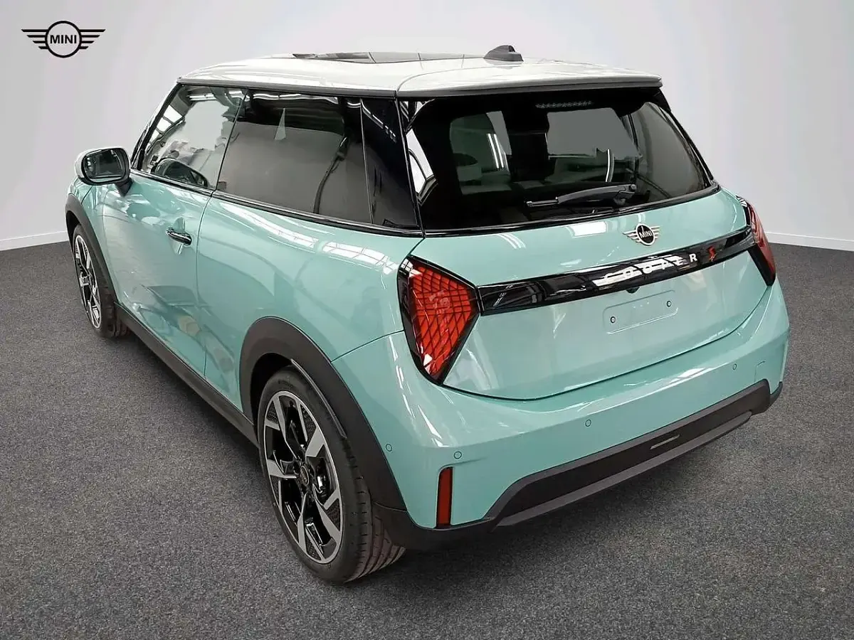 Gebraucht Mini Cooper S Classic 204 PS (150 kW) 2025 Grün Kleinwagen
