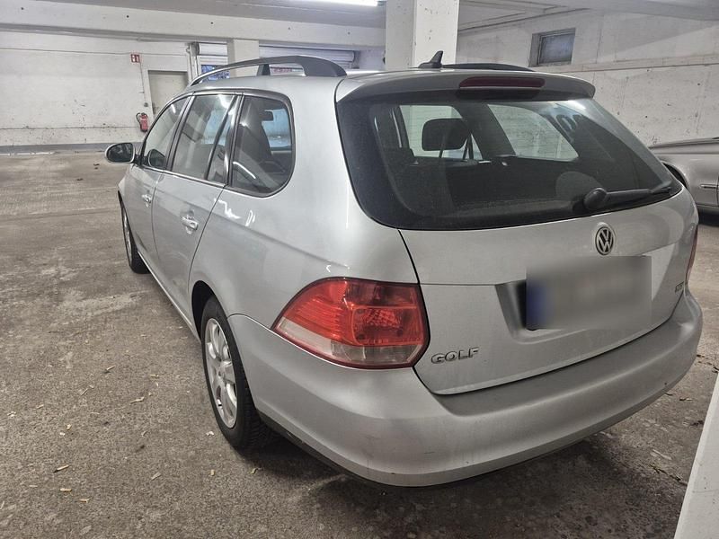 Gebraucht VW Golf V 105 PS (77 kW) 2008 Silber Kombi