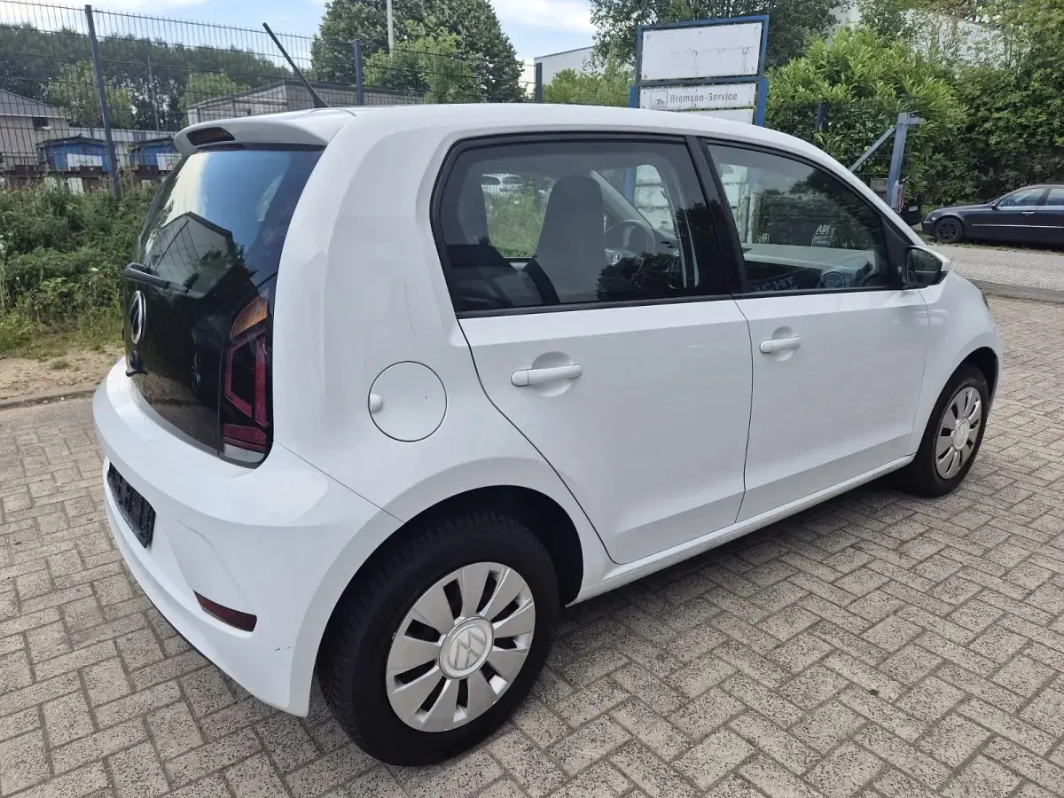 Gebraucht VW up! 65 PS (47 kW) 2021 Weiß Kleinwagen