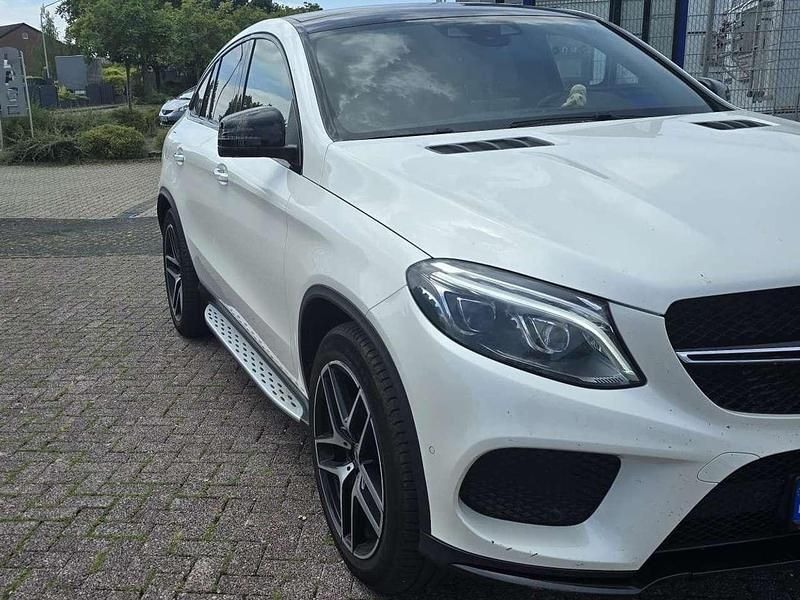 Weiß Gebraucht 2017 Mercedes GLE350 Coupé | 40.800 € (Fairer Preis) - Bild 1/4