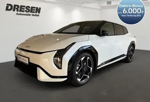 Neu Kia EV4 GT-Line 150 kW (204 PS) 2025 Weiss Kleinwagen