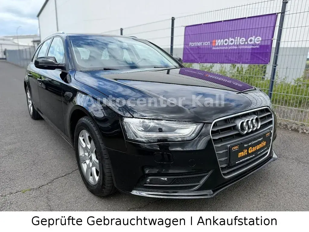 Używany Audi A4 Attraction 150 KM (110 kW) 2015 Czarny Kombi