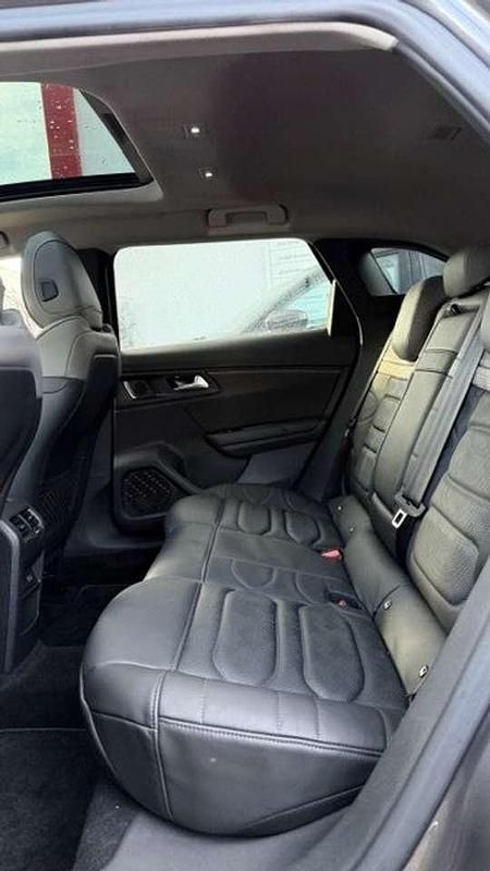 Gebraucht Citroën C5 X Shine 181 PS (133 kW) 2022 Grau/typ aussenverkleidung Kombi