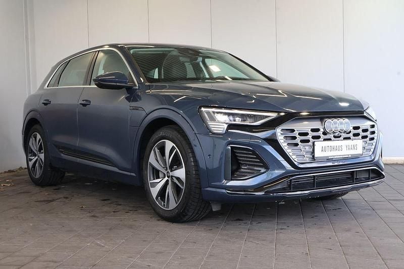 Gebraucht Audi Q8 e-tron S-Line 300 kW (408 PS) 2023 Blau SUV