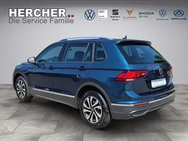 Gebraucht VW Tiguan Active 150 PS (110 kW) 2022 Blau SUV