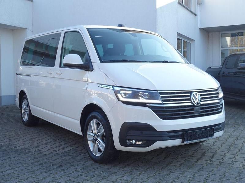 Weiß Gebraucht 2020 VW Multivan Comfortline Van | 44.990 € (Etwas zu teuer) - Bild 1/4