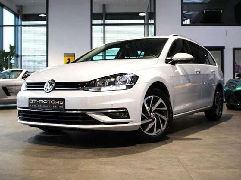 Silber Gebraucht 2018 VW Golf VII Sound Kombi | 11.700 € (Fairer Preis) - Bild 1/4