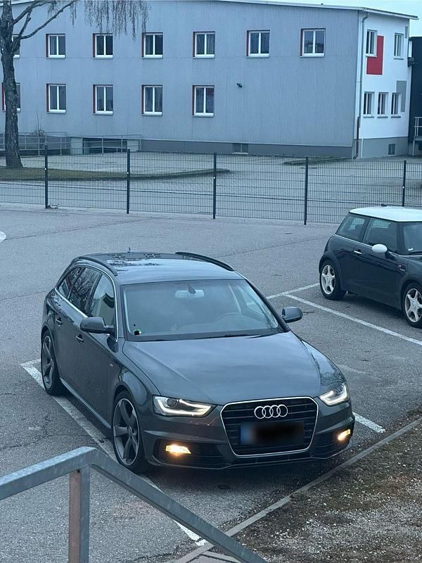 Gebraucht Audi A4 S-Line 170 PS (125 kW) 2015 Grau Kombi