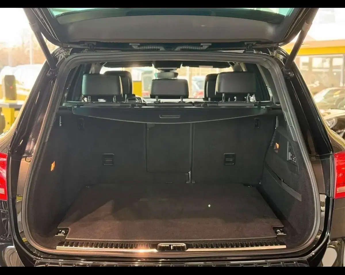 Używany VW Touareg 262 KM (192 kW) 2017 Czarny SUV