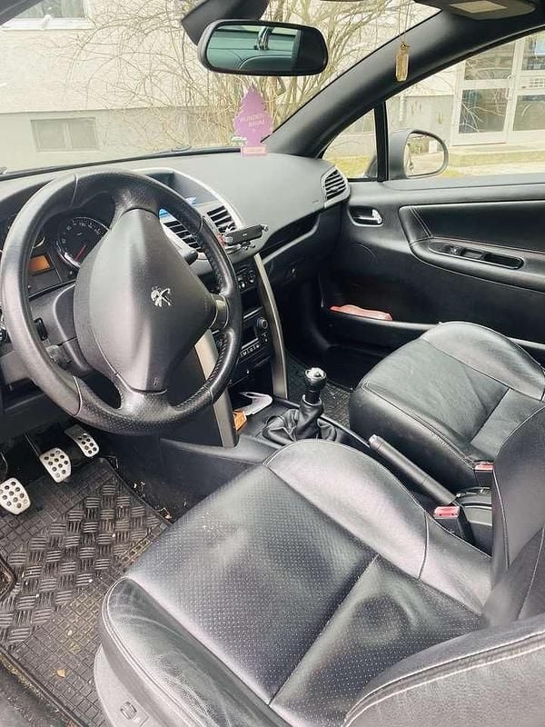 Gebraucht Peugeot 207 Platinum 120 PS (88 kW) 2012 Braun Cabrio