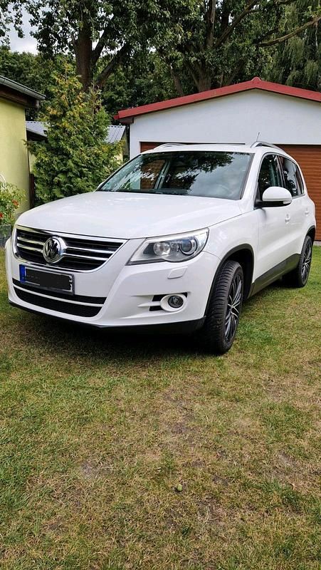 Weiß Gebraucht 2009 VW Tiguan SUV | 8.000 € (Fairer Preis) - Bild 1/4
