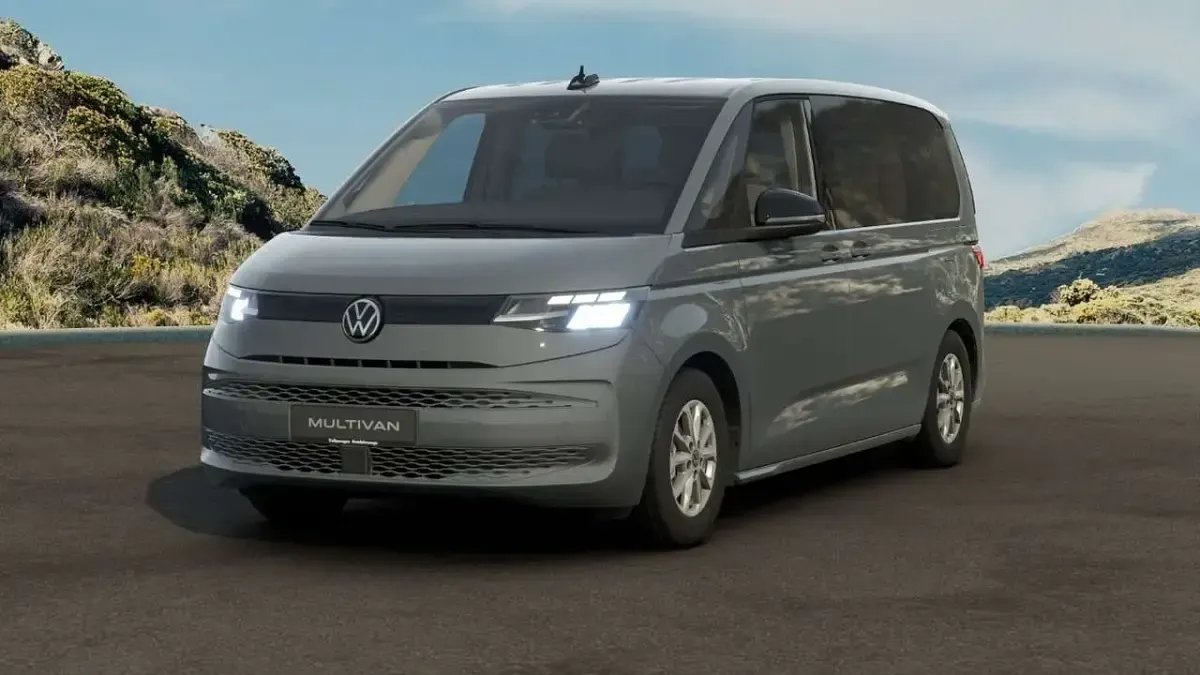 Gebraucht VW Multivan Basis 136 PS (100 kW) 2024 Pure grey Van / Kleinbus