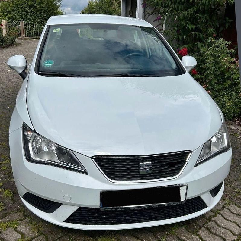 Weiß Gebraucht 2013 Seat Ibiza Style Kleinwagen | 3.900 € (Guter Preis) - Bild 1/4