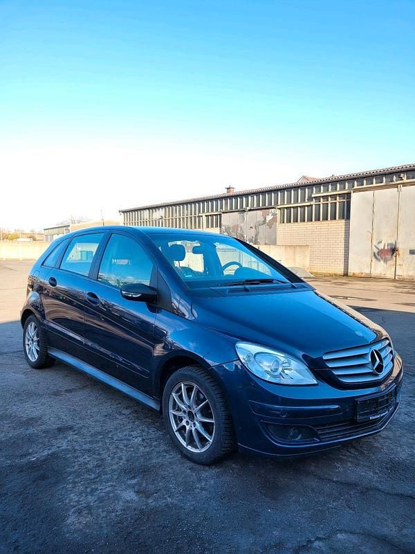 Gebraucht Mercedes B180 109 PS (80 kW) 2007 Blau Van / Kleinbus