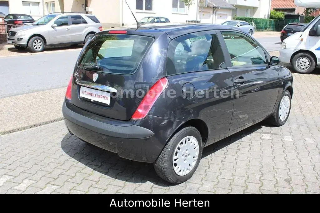 Gebraucht Lancia Ypsilon 60 PS (44 kW) 2004 Schwarz rockabilly/pergusa/bod Kleinwagen