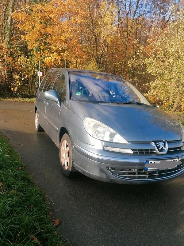 Gebraucht Peugeot 807 136 PS (100 kW) 2013 Grau Van / Kleinbus