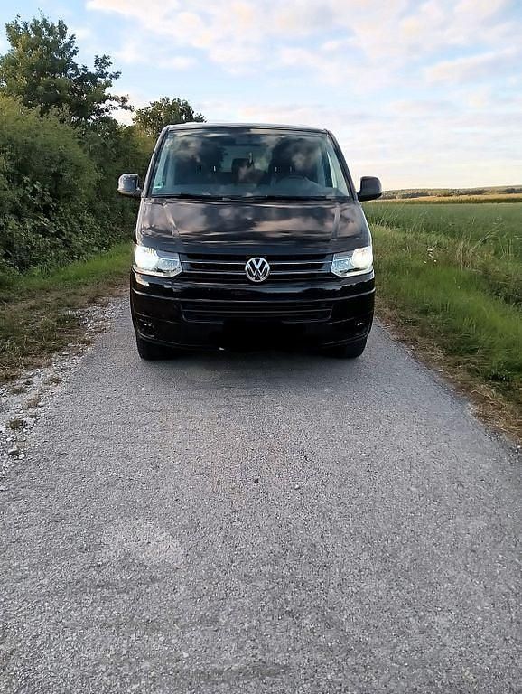 Schwarz Gebraucht 2014 VW T5 Comfortline Van | 20.499 € (Superpreis) - Bild 1/4