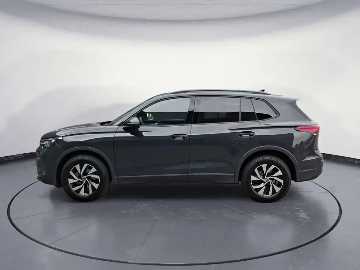 Neu VW Tiguan S 150 PS (110 kW) 2026 Uranograu SUV