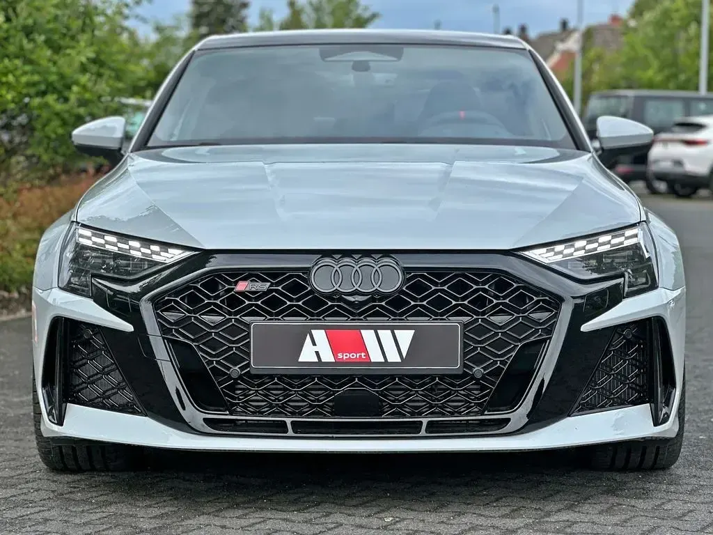 Neu Audi RS3 Ambiente 400 PS (294 kW) 2026 Grau Limousine