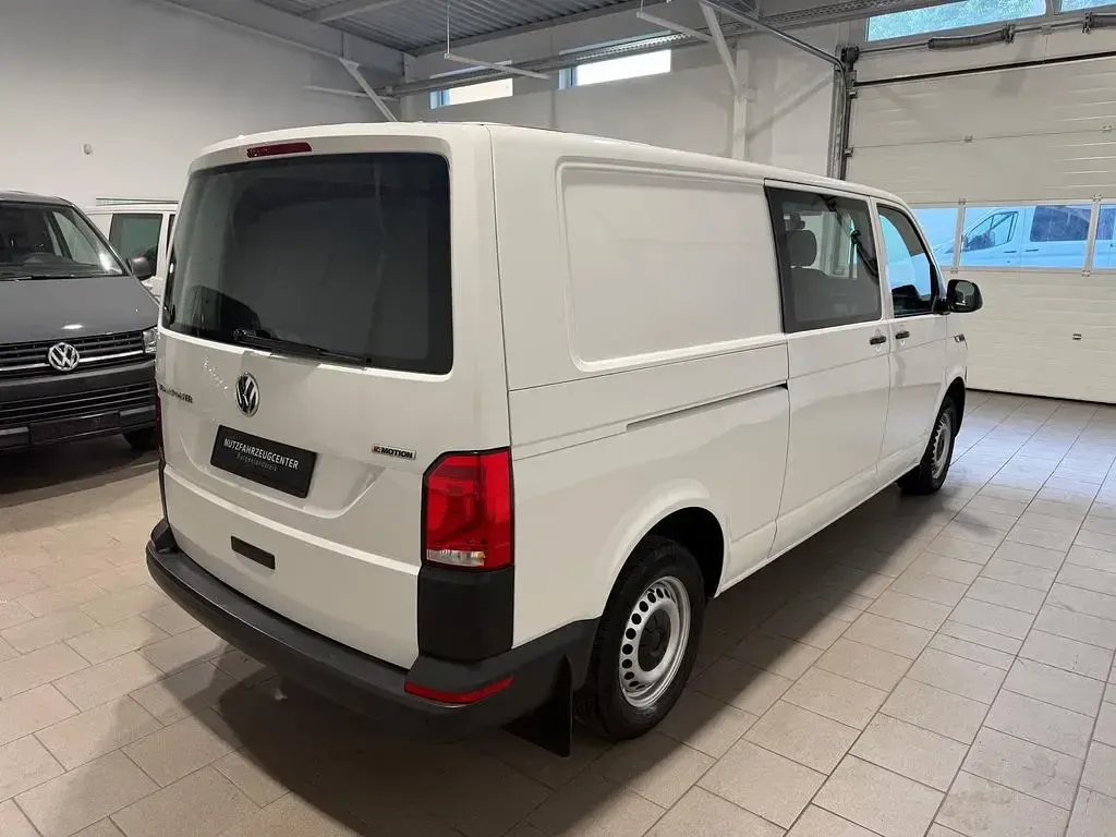 Gebraucht VW T6.1 150 PS (110 kW) 2023 Weiß Van